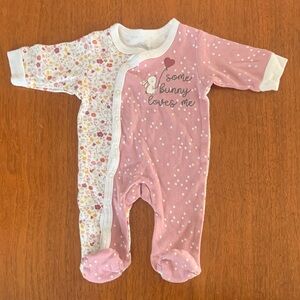 🍊5/$25 Koala Kids Pink and White Floral Newborn Footie